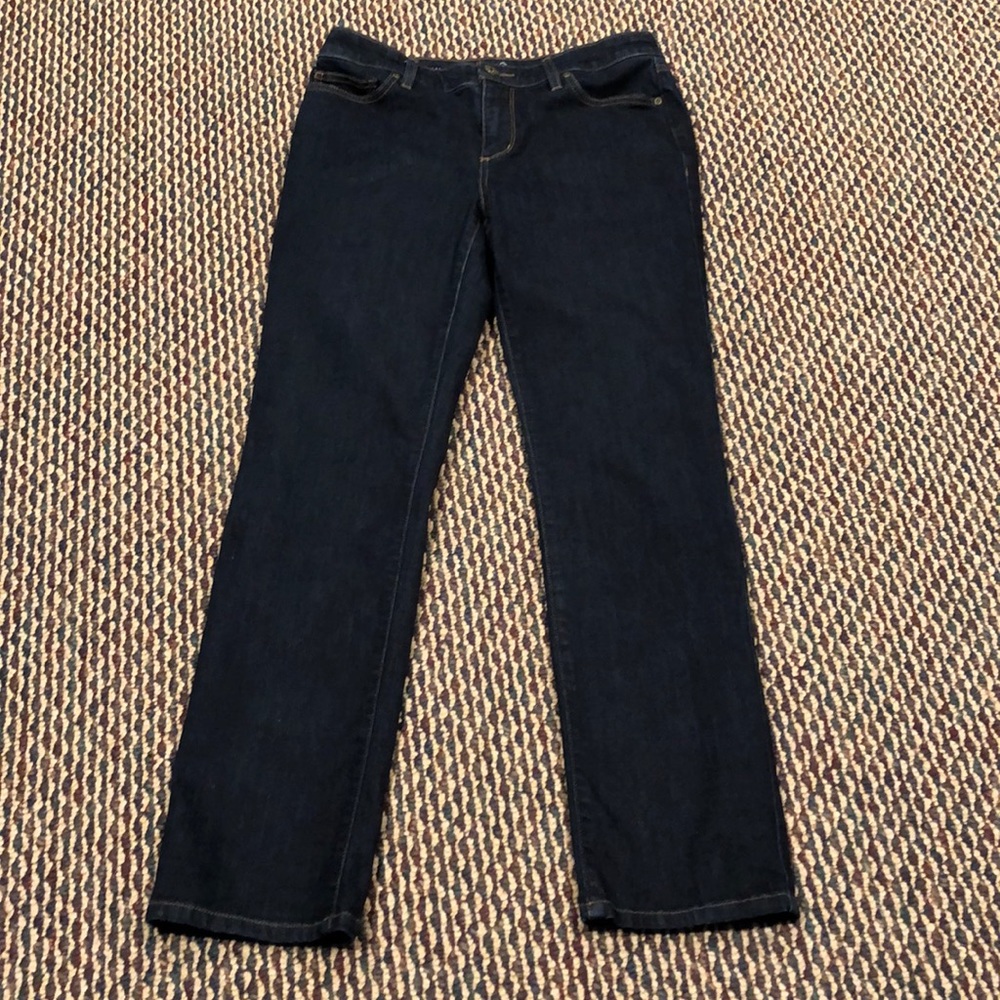🌺 St. John’s Bay Dark Denim Straight Leg Stretch Jeans Sz 8